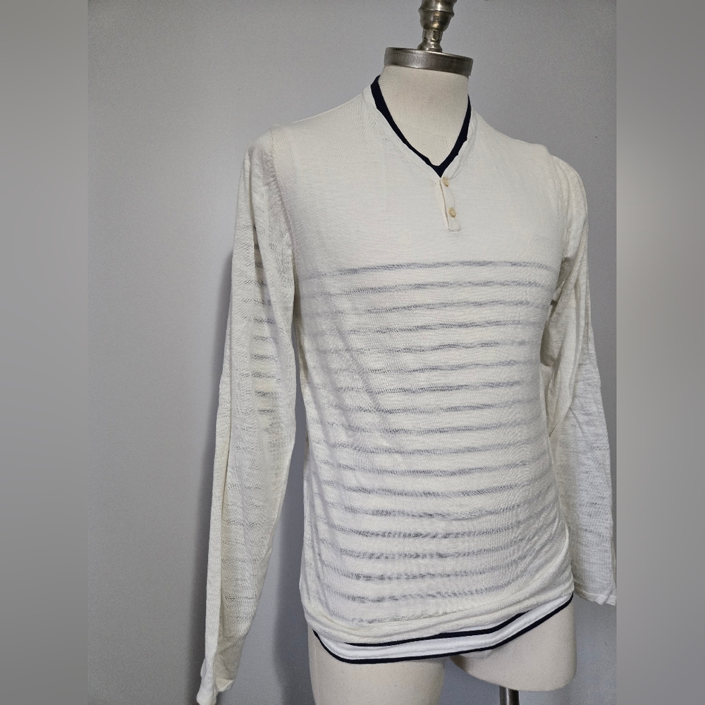 7 FOR ALL MANKIND layered Cotton Long Sleeve V Neck Top. Size Medium - Picture 2 of 10